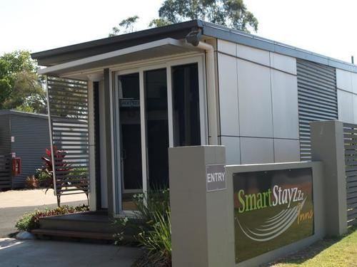 Smart Stayzzz Inns Clermont Exterior photo